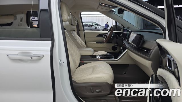 Kia Carnival (IV) Gasoline 9-seater Limousine(Special vehicle) 2023 — фото 26