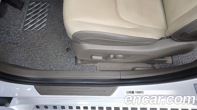 Kia Carnival (IV) Gasoline 7-Seater Hi-Limousine Signature 2023 — фото 31