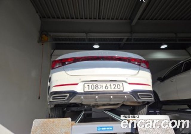 Kia K5 (III) 2.0 Prestige 2023 — фото 2