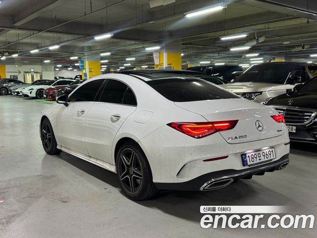 Mercedes-Benz CLA-Class (C118) CLA250 4MATIC 2023 — фото 4