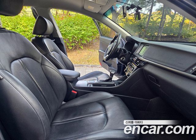 Kia K5 (II) 1.7 Diesel SX Luxury 2017 — фото 15