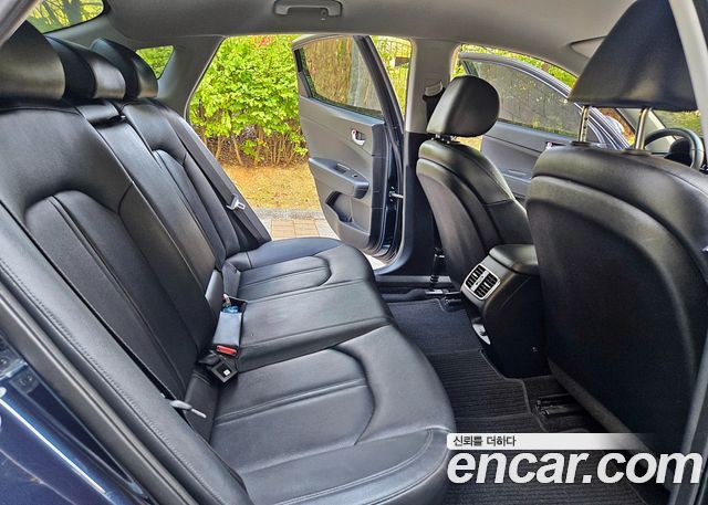 Kia K5 (II) 1.7 Diesel SX Luxury 2017 — фото 16