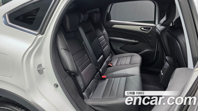 Renault Korea Arkana 1.6 E-TECH Iconic 2025 — фото 11