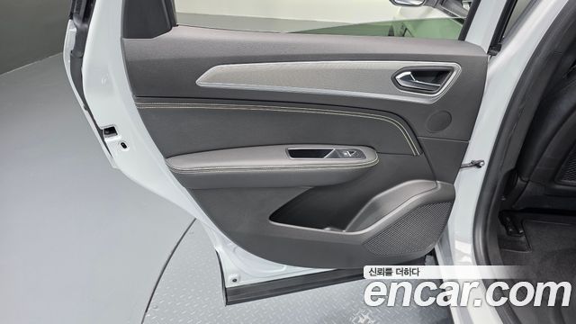 Renault Korea Arkana 1.6 E-TECH Iconic 2025 — фото 25