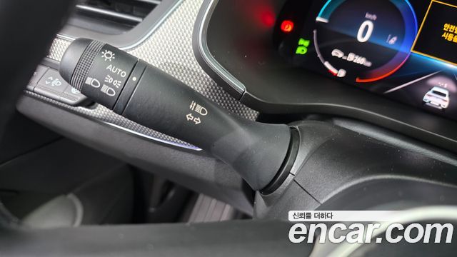 Renault Korea Arkana 1.6 E-TECH Iconic 2025 — фото 28