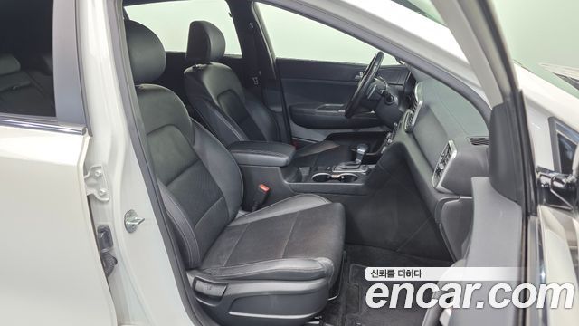 Kia Sportage The Bold Diesel 2.0 2WD Prestige 2019 — фото 11