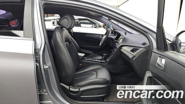 Hyundai Sonata (LF) 2.0 Style Special 2016 — фото 15