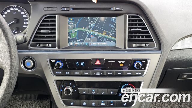 Hyundai Sonata (LF) 2.0 Style Special 2016 — фото 17