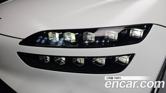 Genesis GV60 Standard 2022 — фото 22