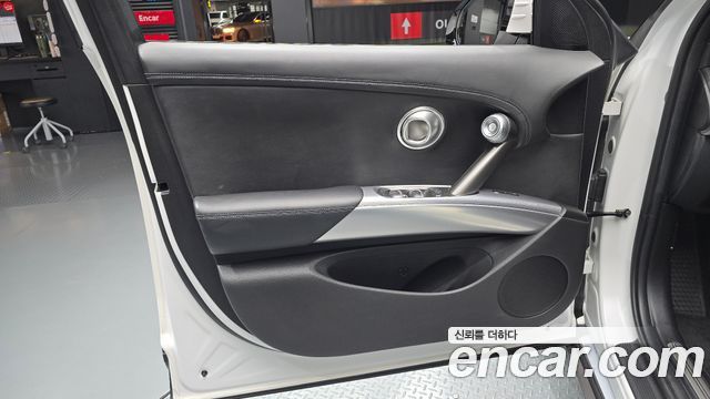Genesis GV60 Standard 2022 — фото 24