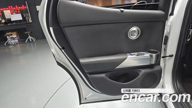 Genesis GV60 Standard 2022 — фото 25