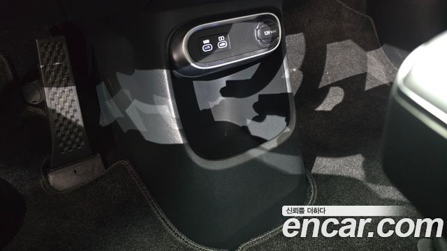 Genesis GV60 Standard 2022 — фото 28