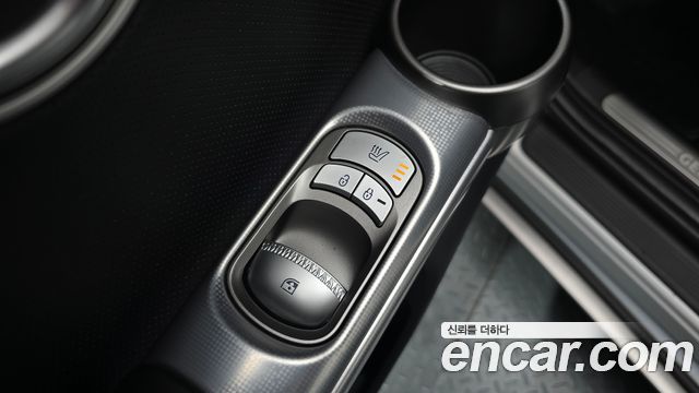 Genesis GV60 Standard 2022 — фото 32