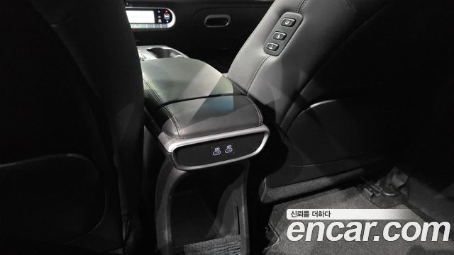 Genesis GV60 Standard 2022 — фото 33