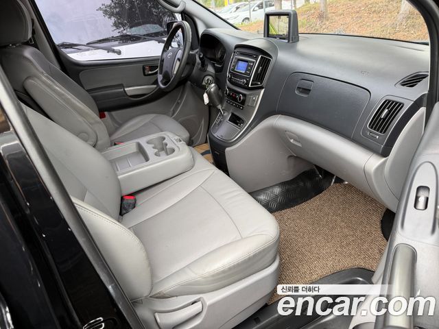Hyundai Grand Starex Van 3-Seater Smart 2019 — фото 17