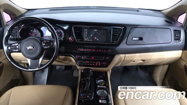 Kia Carnival 9-seater Hi-Limousine Prestige 2016 — фото 7