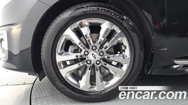 Kia Carnival 9-seater Hi-Limousine Prestige 2016 — фото 21