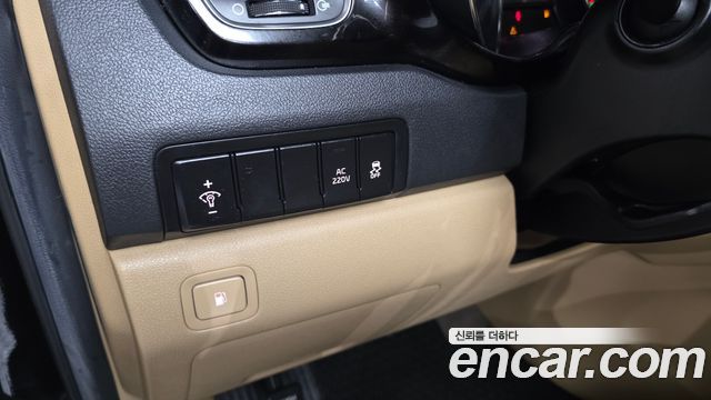 Kia Carnival 9-seater Hi-Limousine Prestige 2016 — фото 29