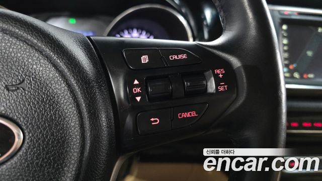 Kia Carnival 9-seater Hi-Limousine Prestige 2016 — фото 32