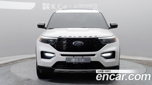 Ford Explorer (VI) 2.3 LimIted 4WD 2021 — фото 3