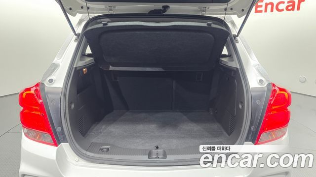 Chevrolet Trax 1.4 Premier 2020 — фото 18