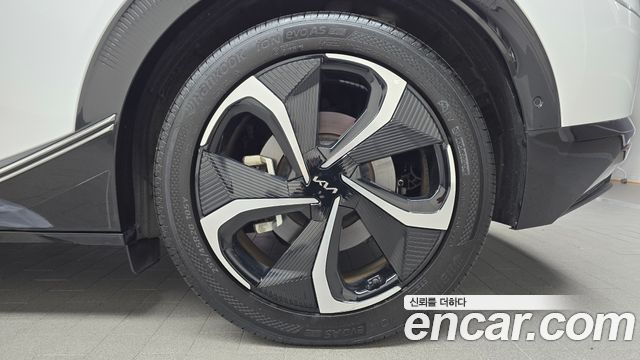 Kia EV6 Long Range Earth 2023 — фото 21
