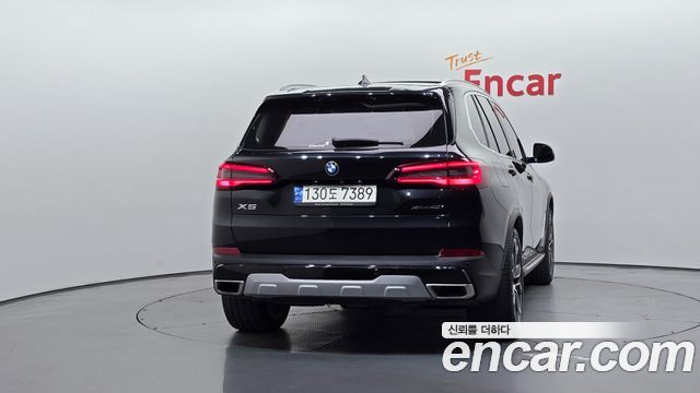 BMW X5 (G05) xDrive 40i xLine 2022 — фото 4
