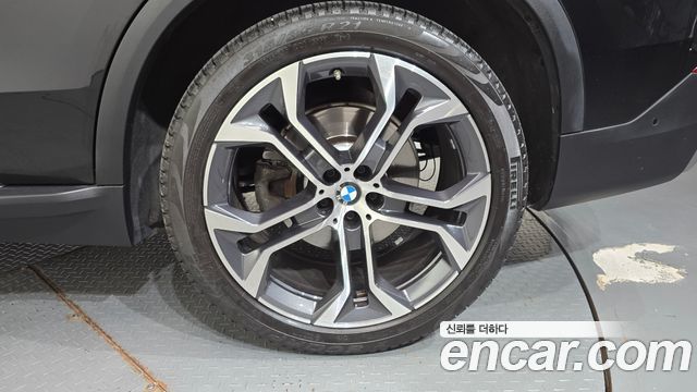 BMW X5 (G05) xDrive 40i xLine 2022 — фото 21