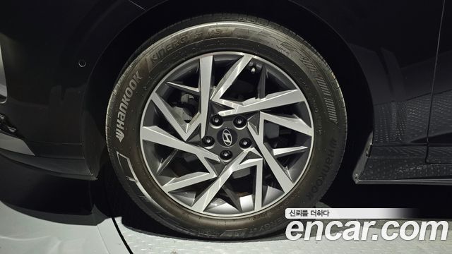 Hyundai Grandeur (GN7) 2,5 Gasoline 2WD Exclusive 2024 — фото 5
