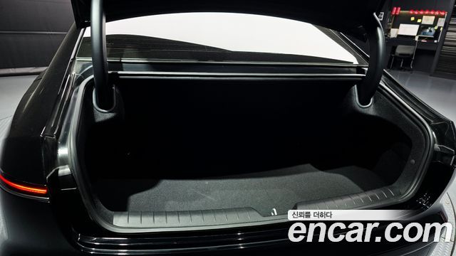 Hyundai Grandeur (GN7) 2,5 Gasoline 2WD Exclusive 2024 — фото 20