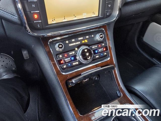Lincoln Continental (X) 3.0 AWD 2017 — фото 16