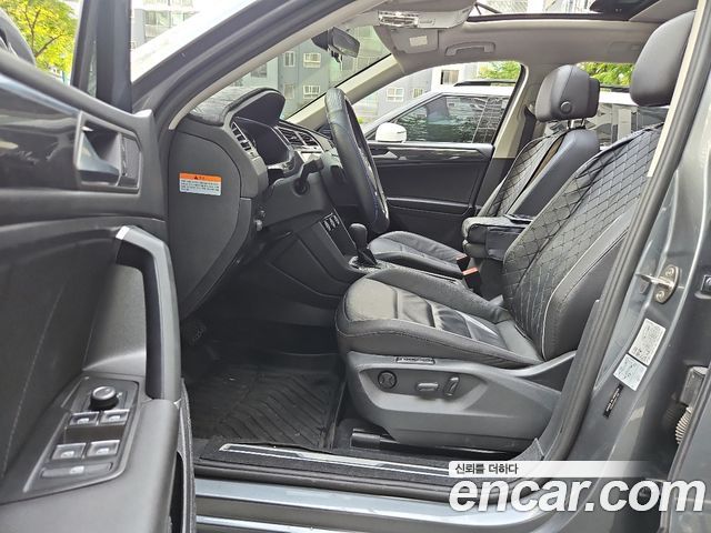 Volkswagen Tiguan Allspace 2.0 TDI Prestige 2020 — фото 8