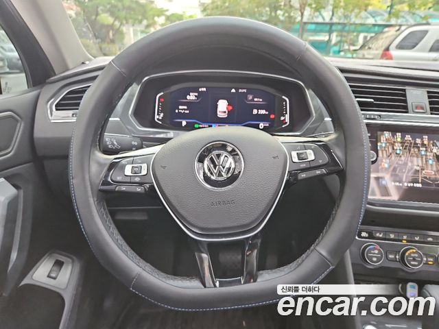 Volkswagen Tiguan Allspace 2.0 TDI Prestige 2020 — фото 17