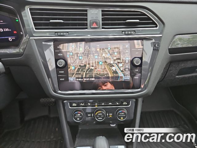 Volkswagen Tiguan Allspace 2.0 TDI Prestige 2020 — фото 18