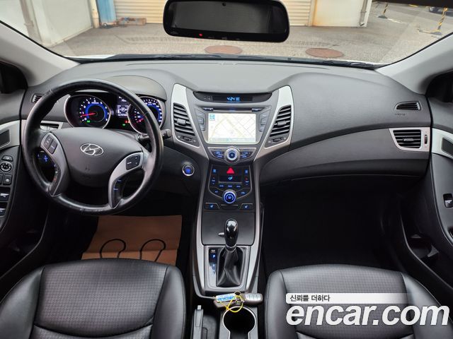 Hyundai Avante 1.6 GDi Smart Standard 2016 — фото 19