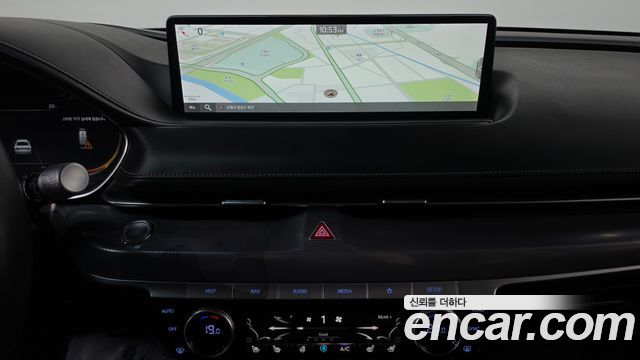Genesis G80 (RG3) Gasoline 2.5 Turbo AWD 2023 — фото 13