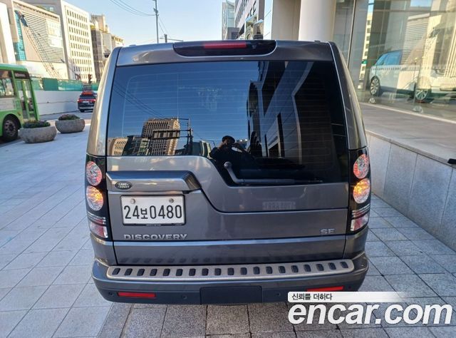 Land Rover Discovery 4 3.0 SDV6 SE 2016 — фото 2