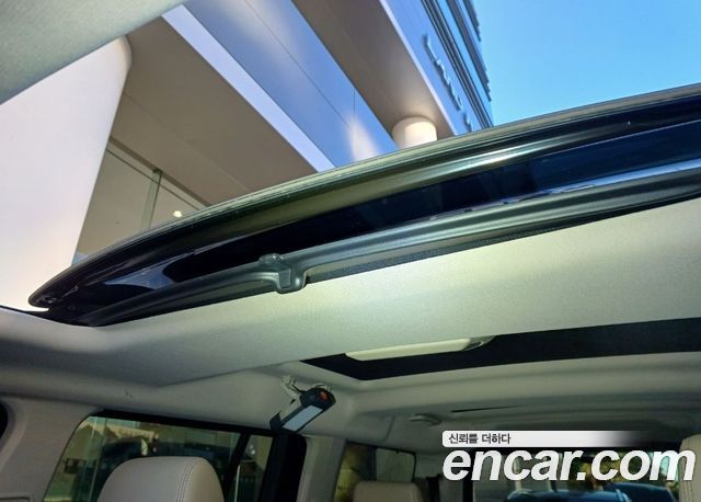 Land Rover Discovery 4 3.0 SDV6 SE 2016 — фото 6