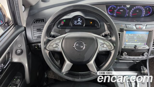 KG Mobility (SsangYong) Korando Turismo 4WD RX 9-seater 2018 — фото 13
