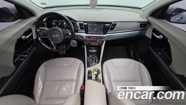 Kia Niro 1.6 Plug-in HEV Noblesse 2018 — фото 7
