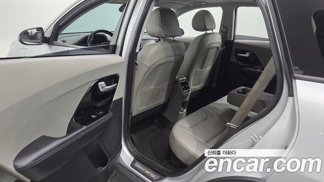 Kia Niro 1.6 Plug-in HEV Noblesse 2018 — фото 11