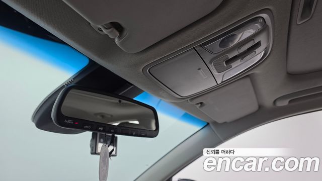Kia Niro 1.6 Plug-in HEV Noblesse 2018 — фото 27