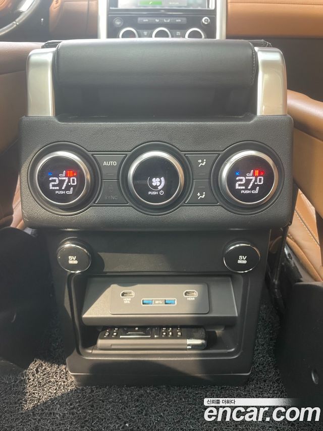 Land Rover Discovery 5 3.0 TD6 HSE Luxury 2018 — фото 19