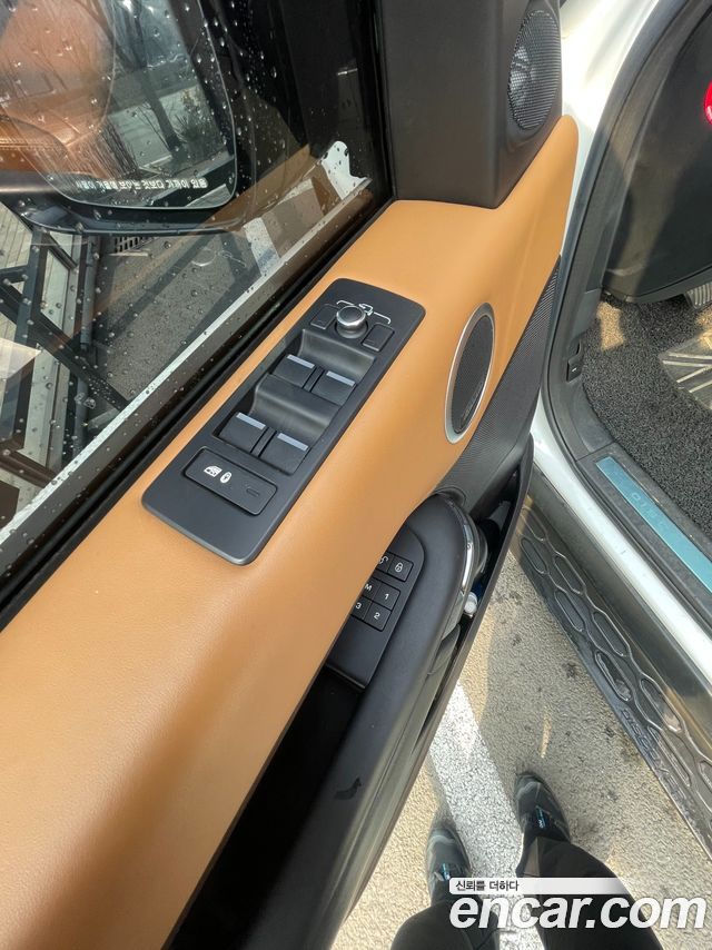 Land Rover Discovery 5 3.0 TD6 HSE Luxury 2018 — фото 22