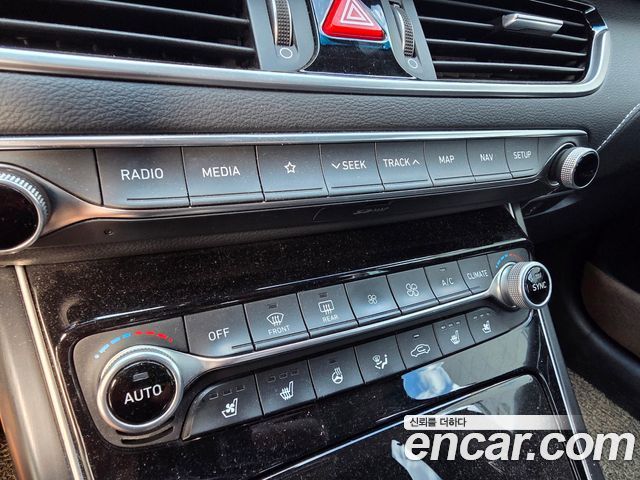 Hyundai Grandeur (IG) 2.2 Diesel Premium Special 2018 — фото 11