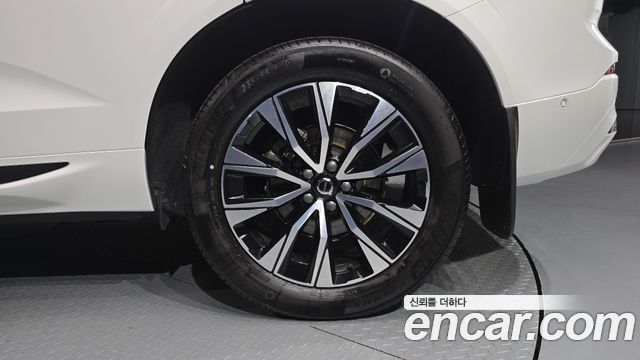 Volvo XC60 (II) B5 Ultra Bright 2025 — фото 27