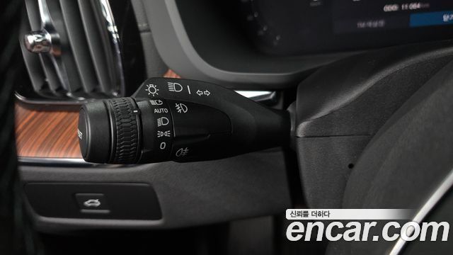Volvo XC60 (II) B5 Ultra Bright 2025 — фото 35