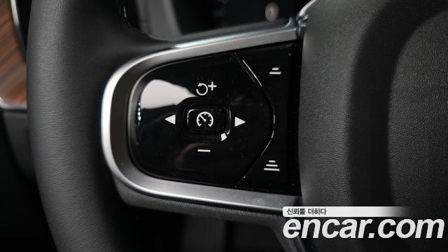 Volvo XC60 (II) B5 Ultra Bright 2025 — фото 39