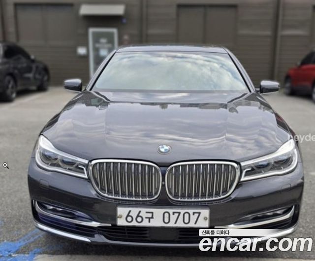 BMW 7 Series (G11) 740Li xDrive