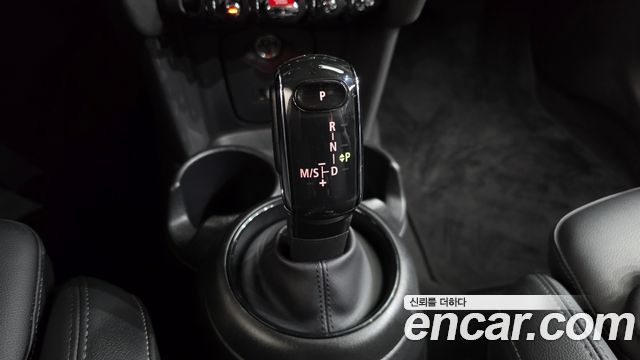 MINI Cooper Standard Third Generation 2020 — фото 9